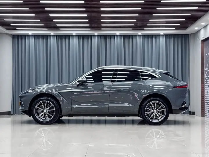 Aston Martin DBX 2023 2023款 3.0T STRAIGHT-SIX