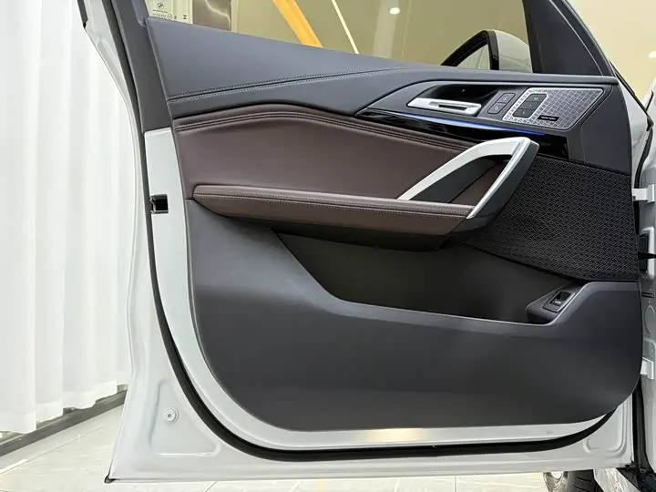 BMW X1 2025 2025款 sDrive25Li X设计套装