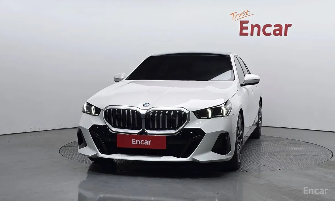 Фото 3 - BMW 5 Series