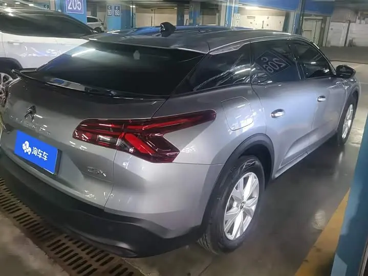 Citroen C5 X 2025 2025款 1.6T 海外版