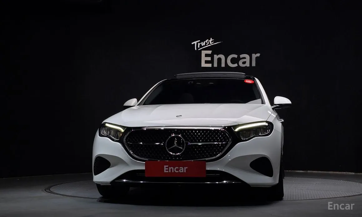 Mercedes-Benz E-Class 2024 E200 Avantgarde