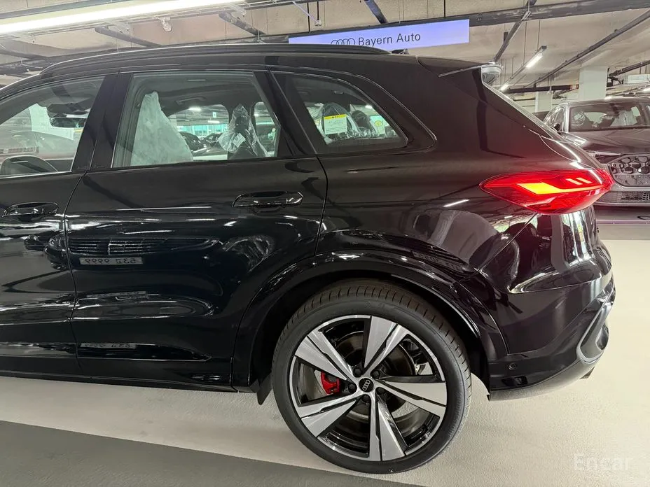 Audi Q5 2025 40 TDI Quattro S Line Black Edition