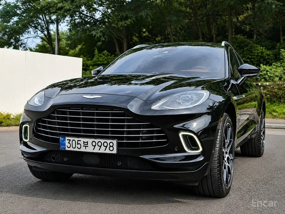 Aston Martin DBX 2020 4.0 V8