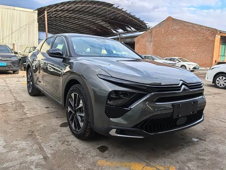 Citroen C5 X 2025 2025款 1.6T 海外版