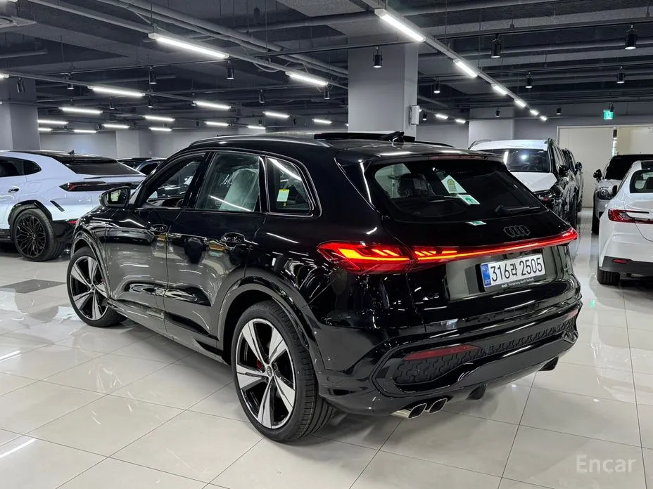 Audi Q5 2025 40 TDI Quattro S Line Black Edition