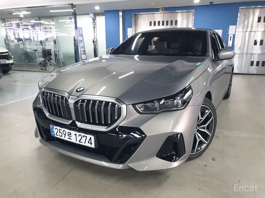BMW 5 Series 2023 520i M Sport