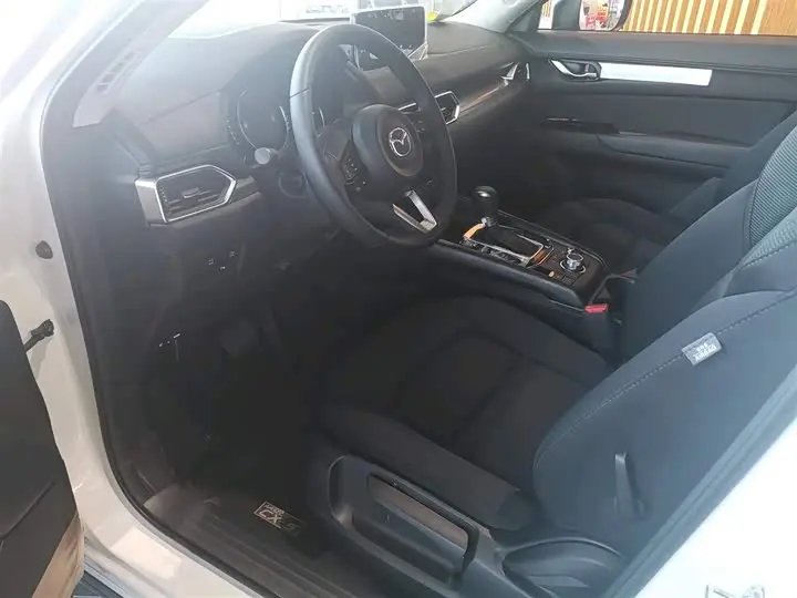 Mazda CX-5 2025 2025款 2.0L 自动两驱舒适型