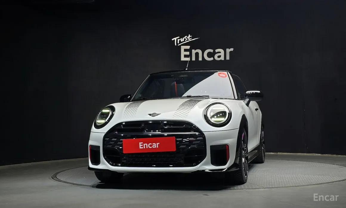Mini Cooper Convertible 2025 JCW