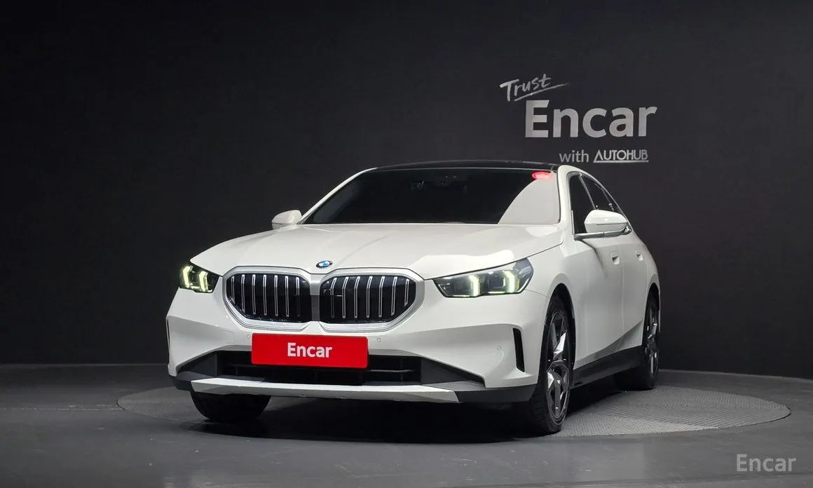 BMW 5 Series 2023 520i
