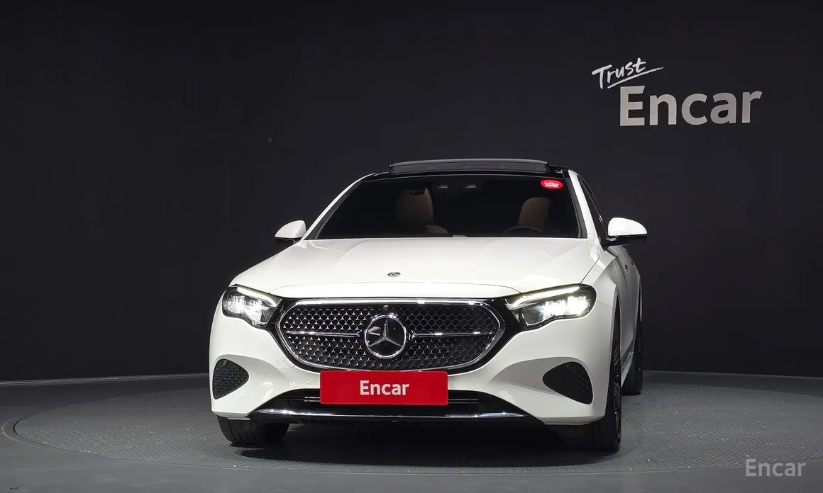 Mercedes-Benz E-Class 2024 E200 Avantgarde