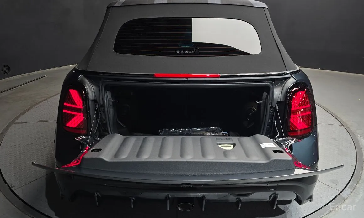Mini Cooper Convertible 2025 JCW