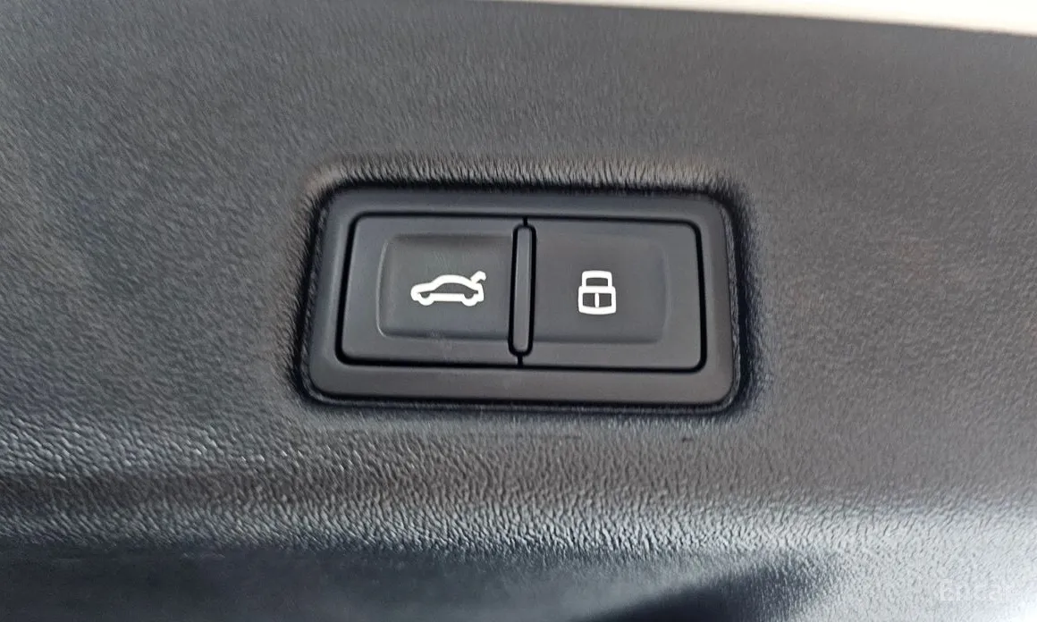 Audi Q5 2025 40 TDI Quattro S Line Black Edition
