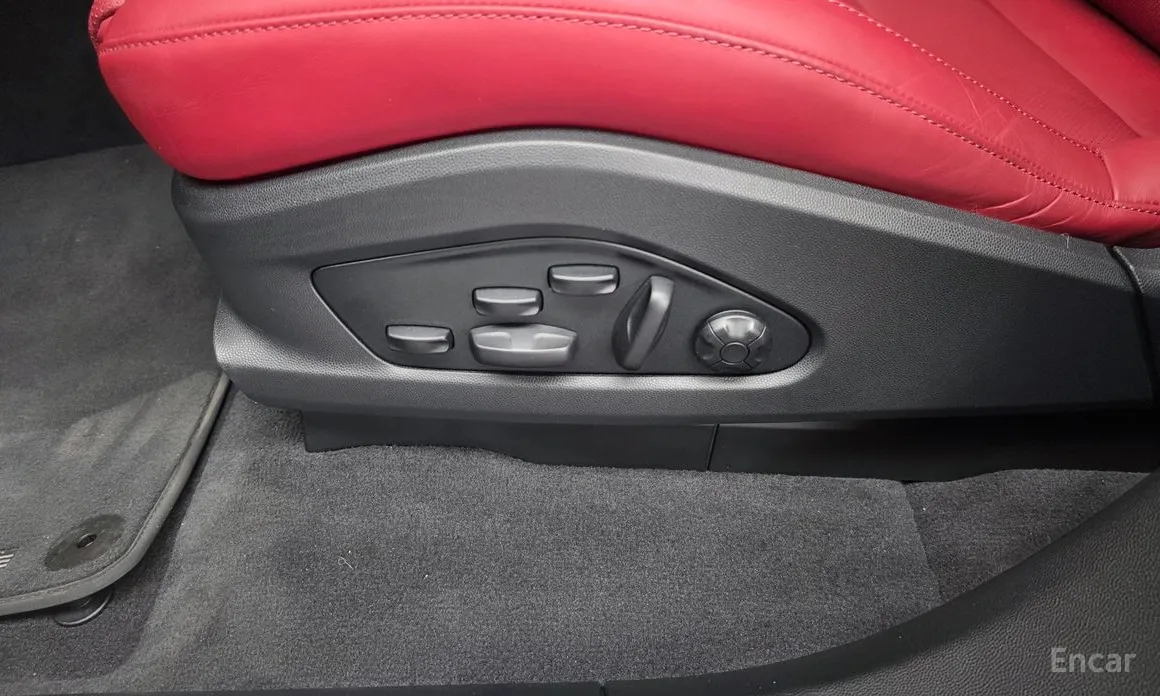 Porsche Macan 2024 Base 4