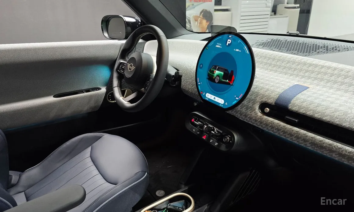 Mini Cooper 2025 SE Favoured