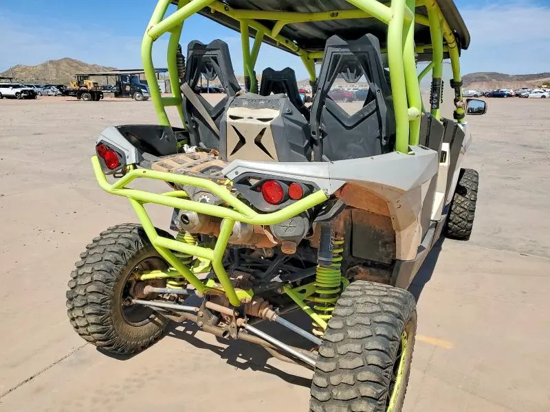 CAN-AM SIDEBYSIDE 2015