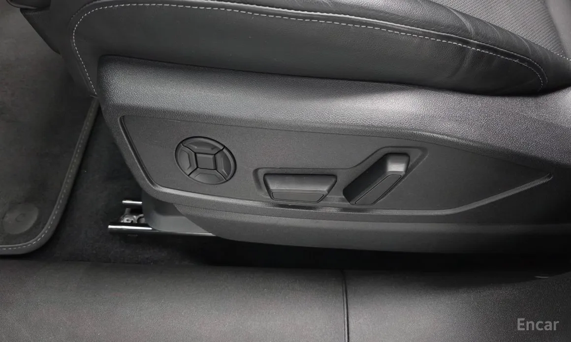 Audi Q5 2025 40 TDI Quattro S Line Black Edition
