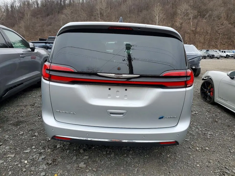 CHRYSLER PACIFICA 2024 VIN 2C4RC1S76RR141544