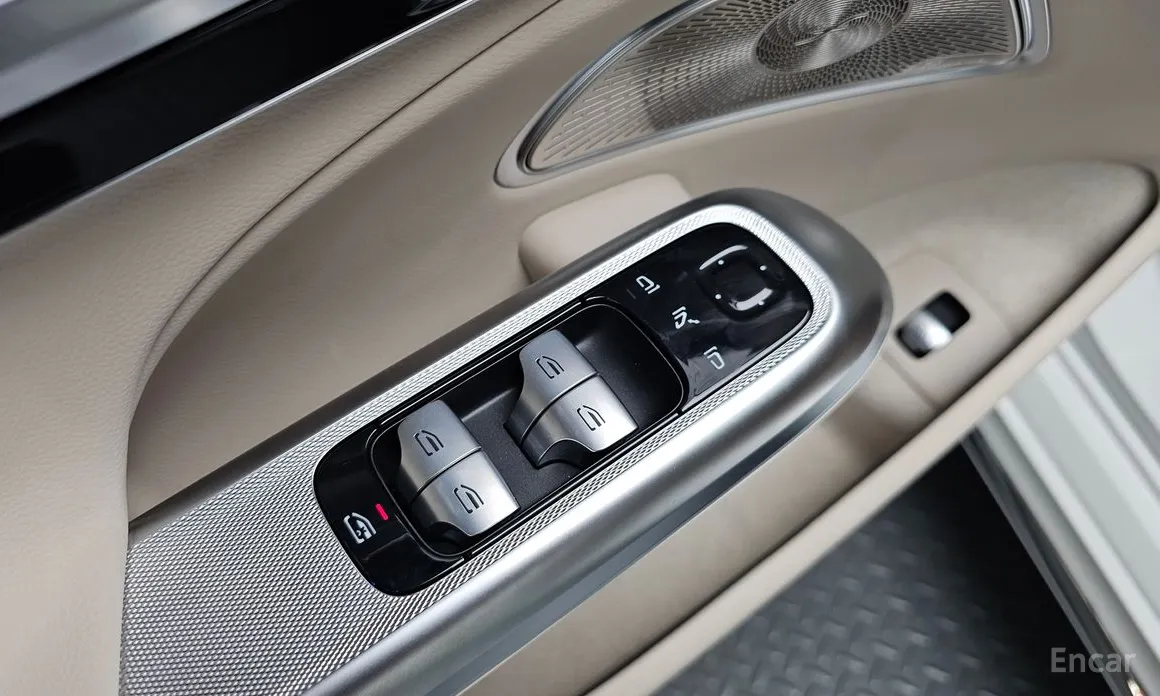 Mercedes-Benz E-Class 2024 E300 4MATIC Exclusive