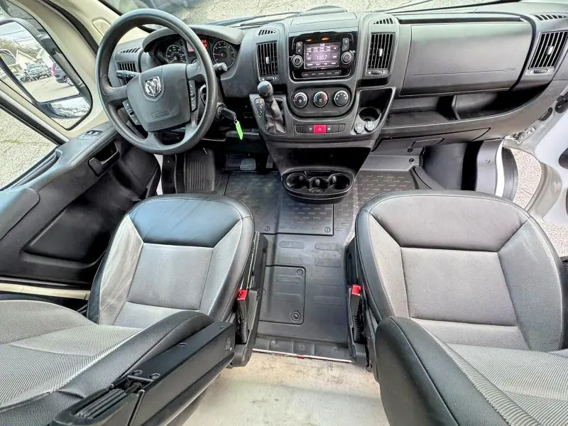 RAM PROMASTER 2019 VIN 3C6TRVCG7KE562875