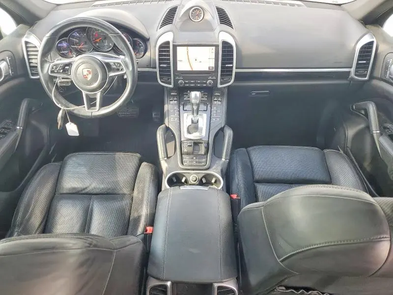 PORSCHE CAYENNE 2017 VIN WP1AA2A23HKA86481
