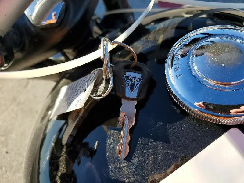 TRIUMPH BONNEVILLE 2018