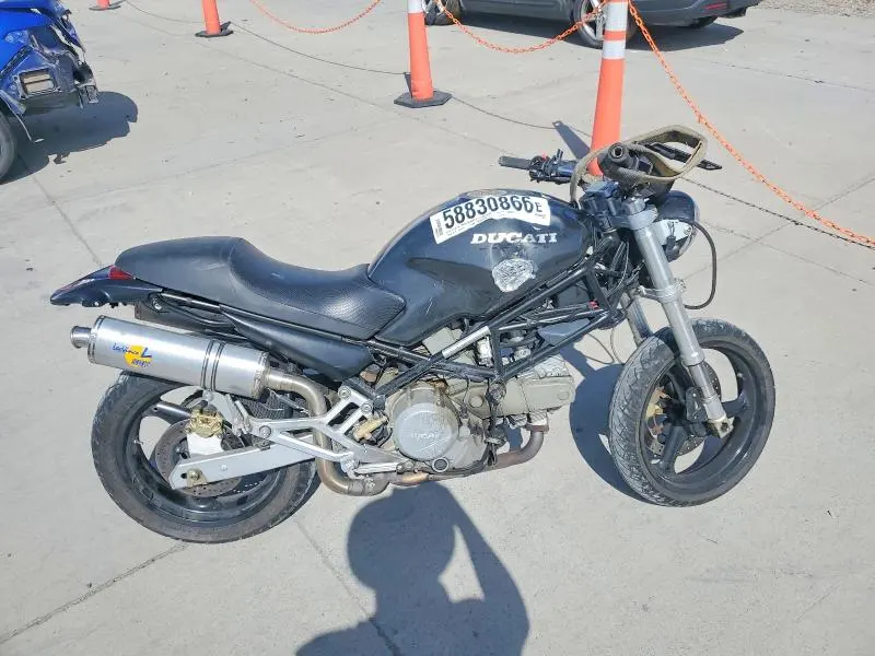 DUCATI MONSTER 2001