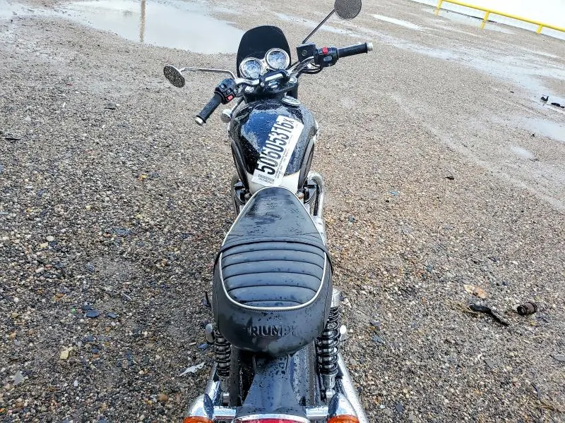 TRIUMPH BONNEVILLE 2024