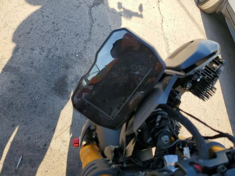 DUCATI STREETFIGH 2022