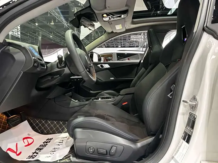 BMW 2 Series 2026 2026款 225L M运动曜夜套装