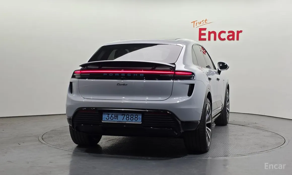 Porsche Macan 2024 Turbo