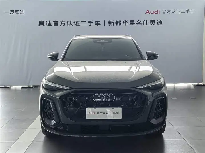 Audi Q5L 2026 2026款 2.0T 智混尊享型