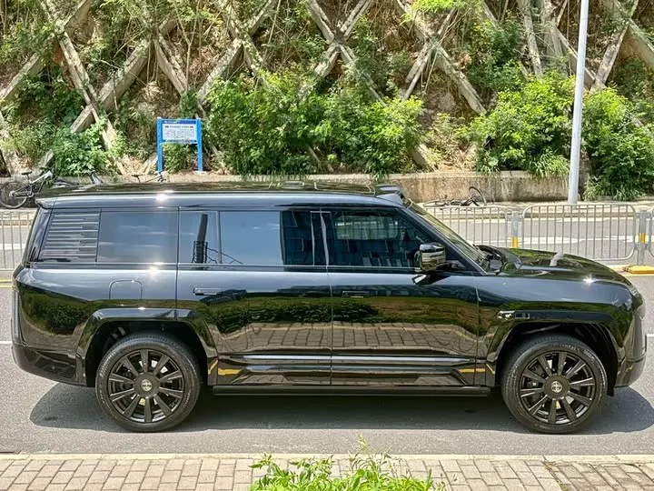 BYD Yangwang U8 2025 2025款 鼎世版