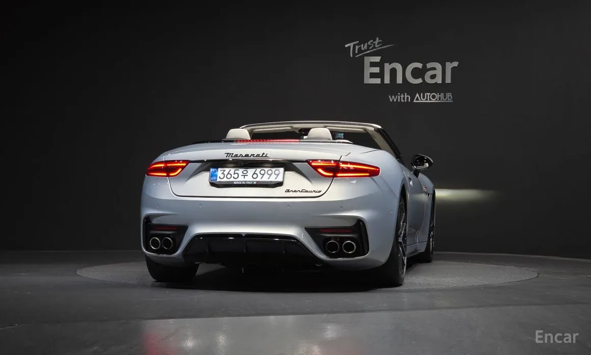 Maserati GranCabrio 2024 3.0 V6 Trofeo