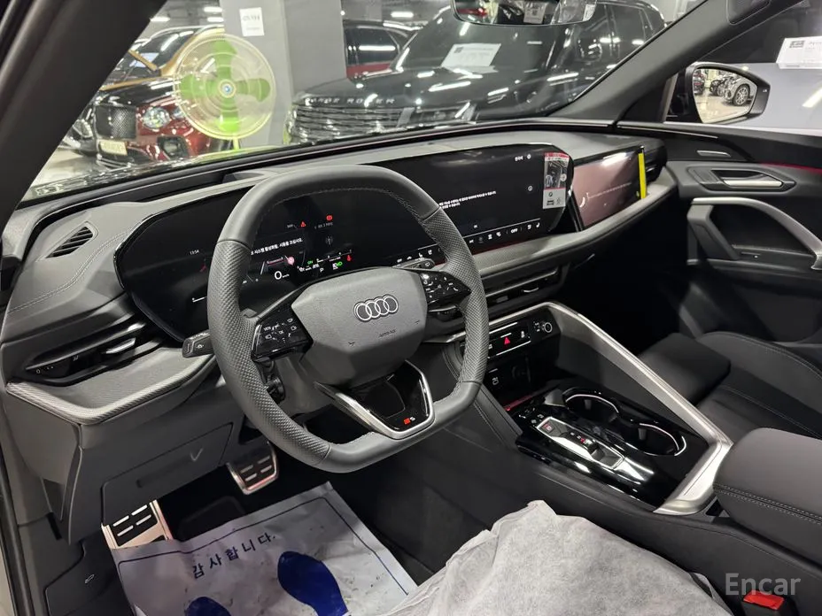 Audi Q5 2025 40 TDI Quattro S Line Black Edition