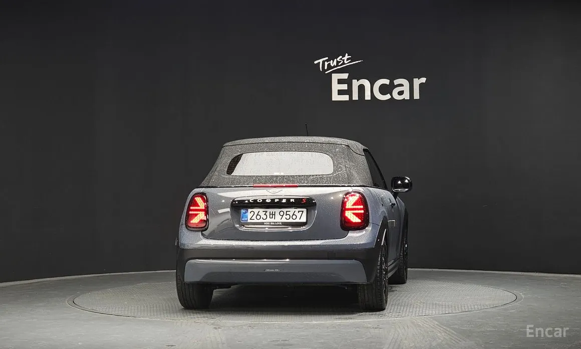 Mini Cooper Convertible 2025 Favoured