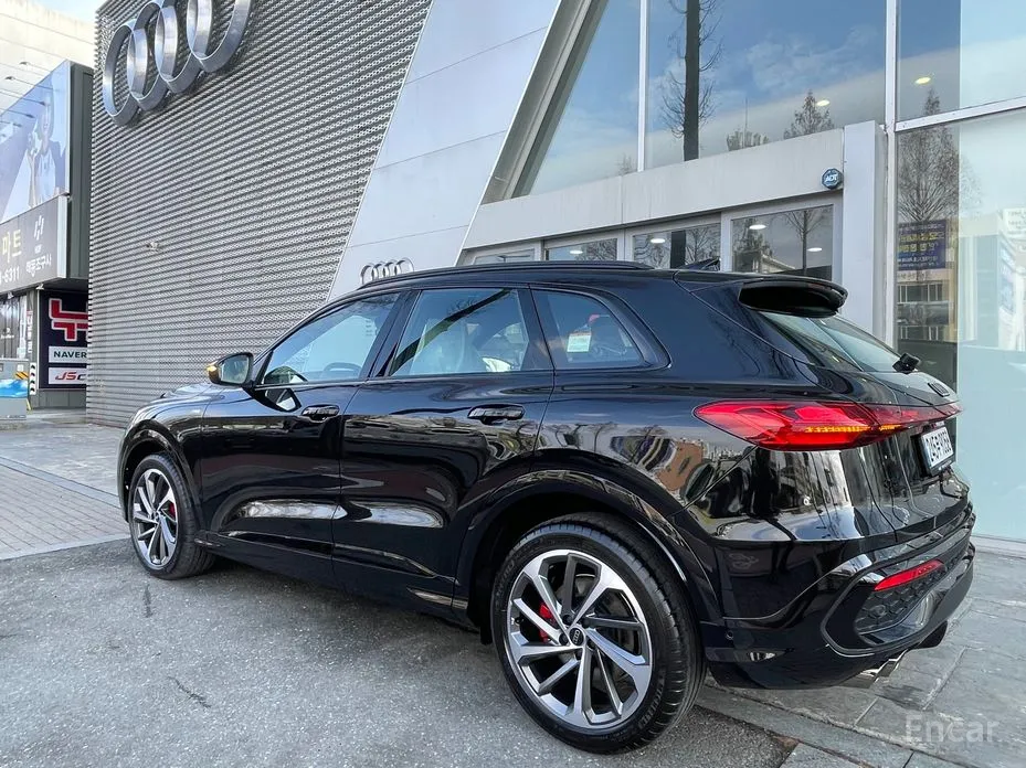 Audi Q5 2025 40 TDI Quattro S Line Black Edition