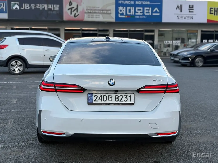 BMW 5 Series 2023 520i