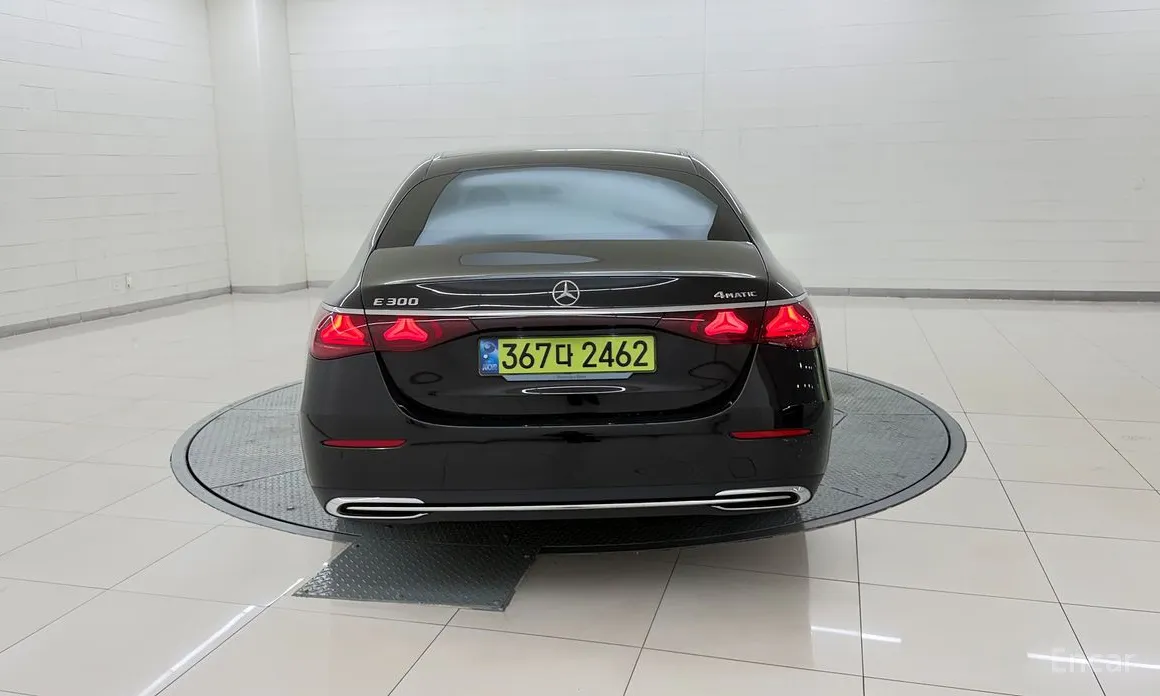 Mercedes-Benz E-Class 2024 E300 4MATIC Exclusive