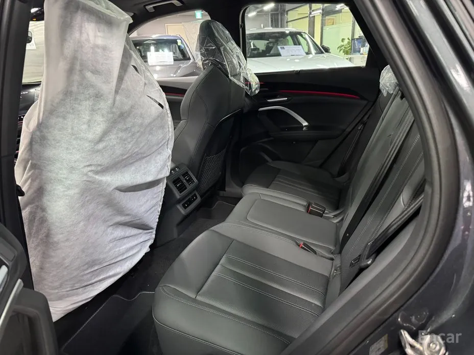 Audi Q5 2025 40 TDI Quattro S Line Black Edition