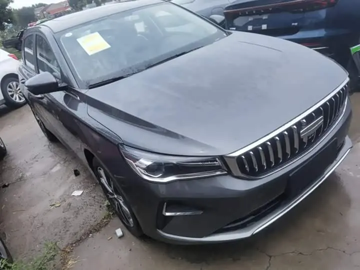 Geely Emgrand 2026 2026款 400万纪念款 1.5L CVT飞越型