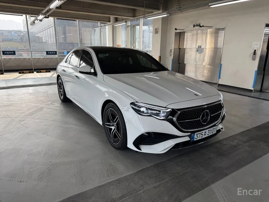 Mercedes-Benz E-Class 2024 E300 4MATIC AMG Line