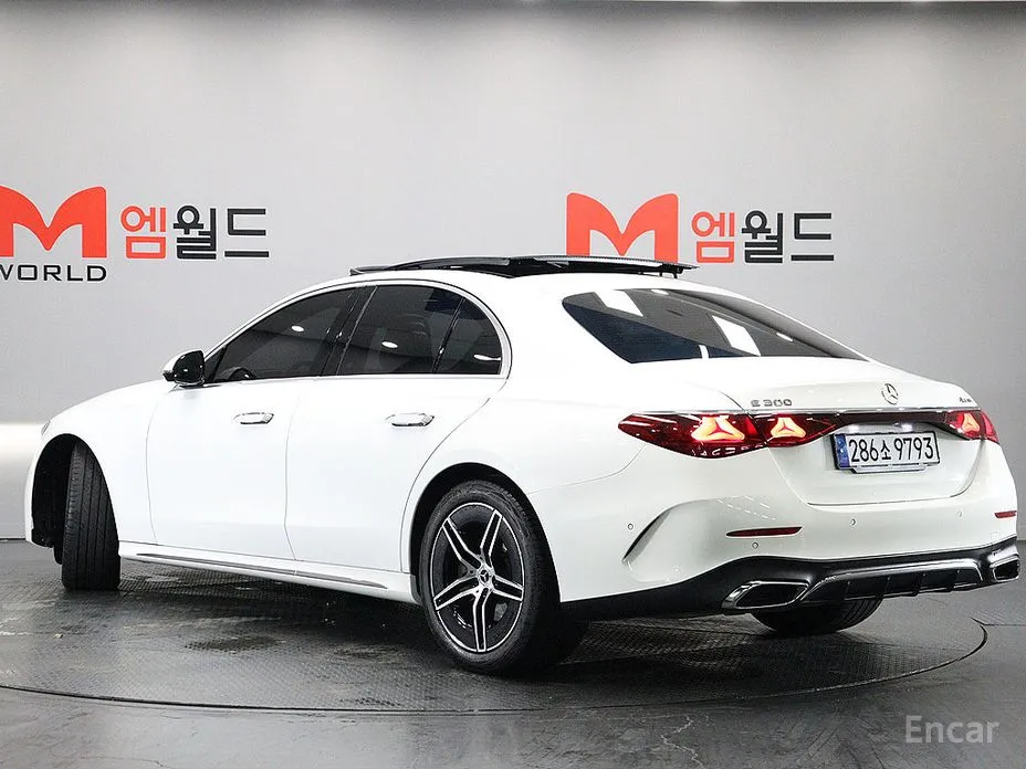 Mercedes-Benz E-Class 2024 E300 4MATIC AMG Line