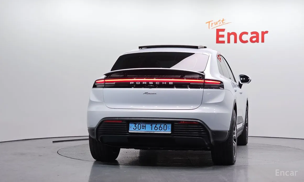 Porsche Macan 2024 Base