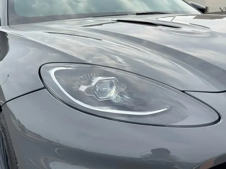 Aston Martin DBX 2025 2025款 4.0T V8 707