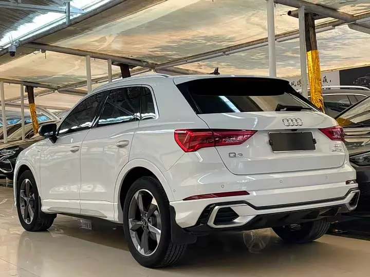 Фото 4 - Audi Q3