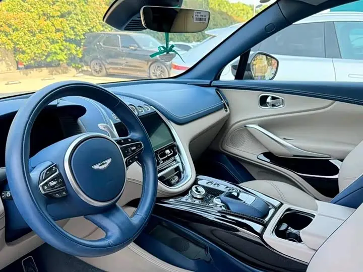 Aston Martin DBX 2023 2023款 4.0T V8 707