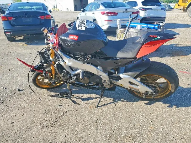 APRILIA MOTORCYCLE 2012