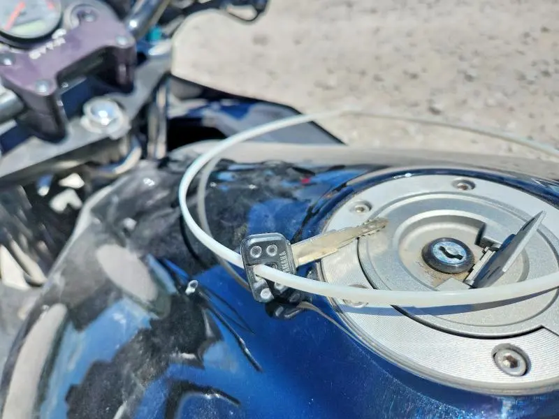YAMAHA FZS10 2001