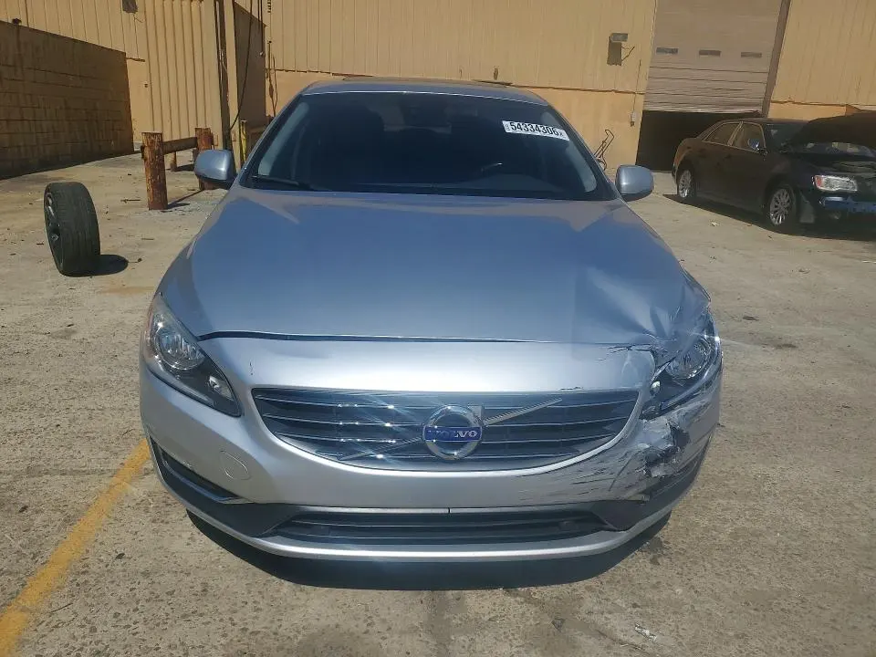 2015 VOLVO S60