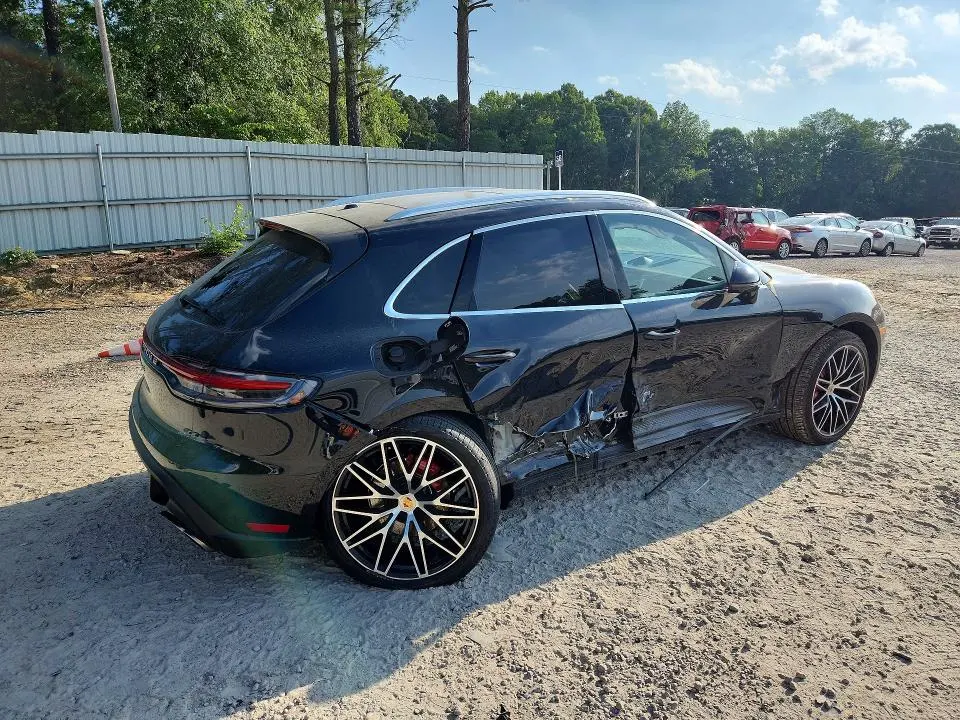 Фото 3 - PORSCHE MACAN